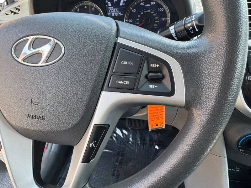 2013 Hyundai Accent GLS