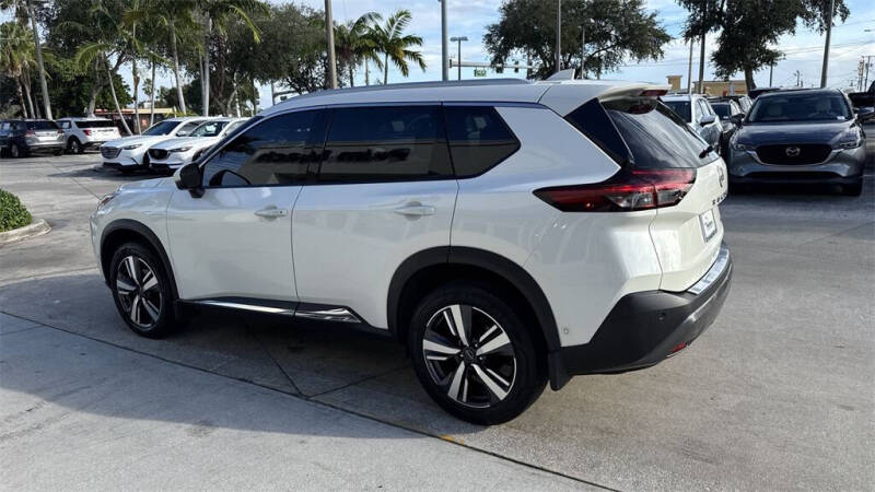 2023 Nissan Rogue SL