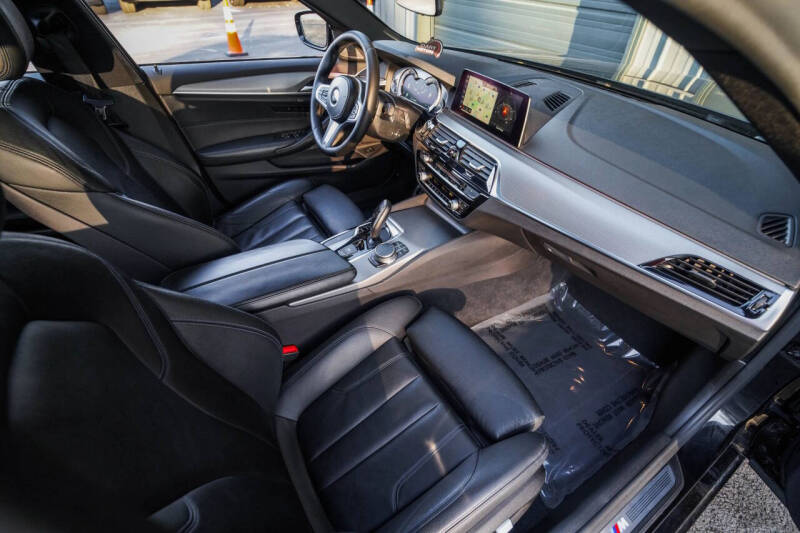 2019 BMW 5 Series 530i