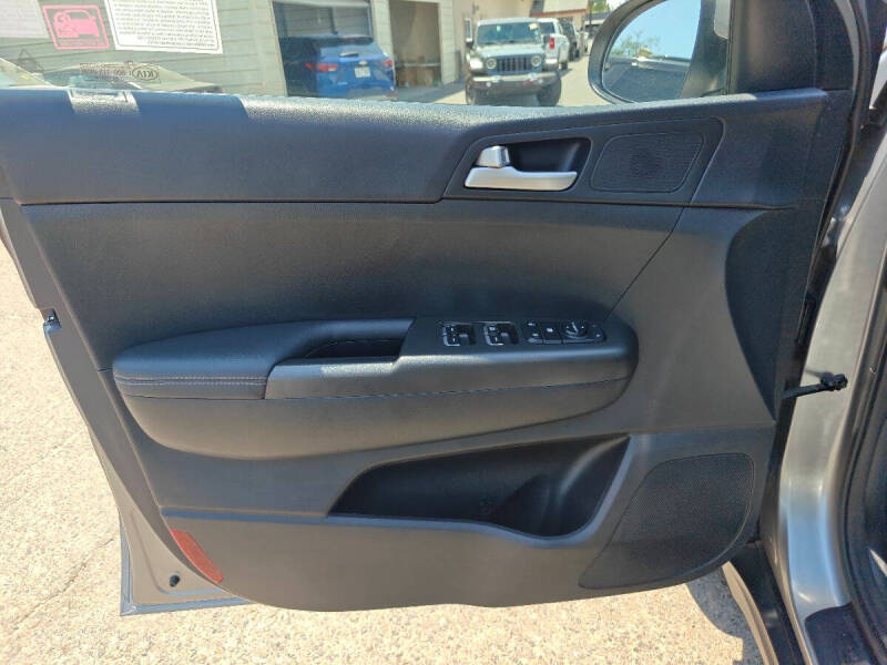 2022 Kia Sportage LX