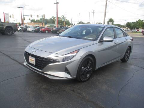 2021 Hyundai Elantra for sale at Windsor Auto Sales in Loves Park IL