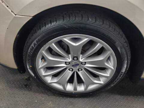 2017 Ford Taurus Limited