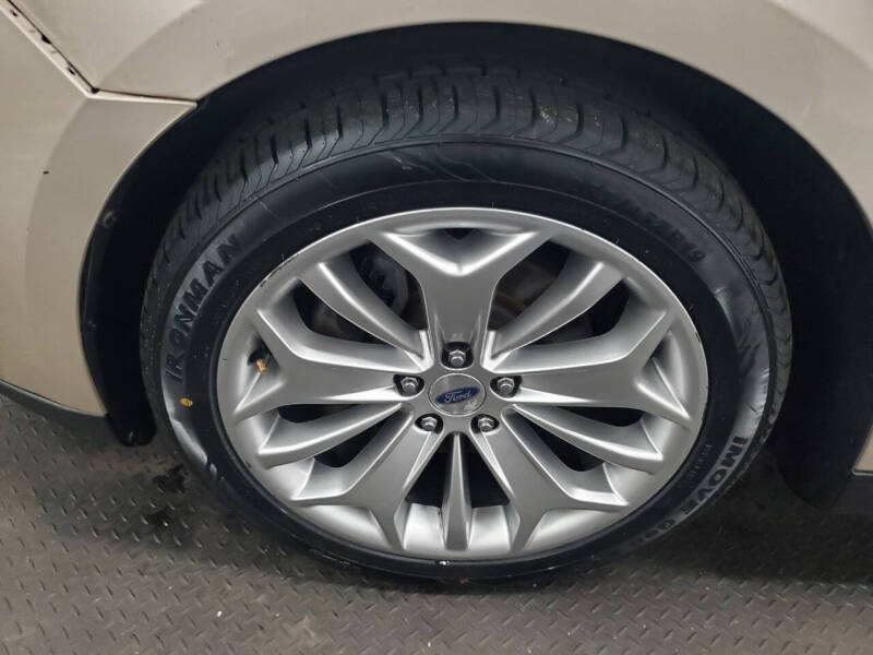 2017 Ford Taurus Limited