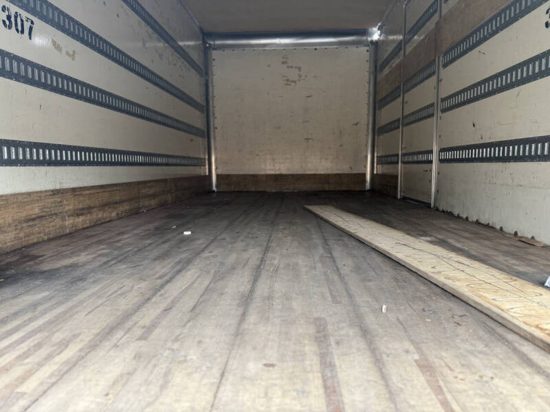 2018 Freightliner M2 106