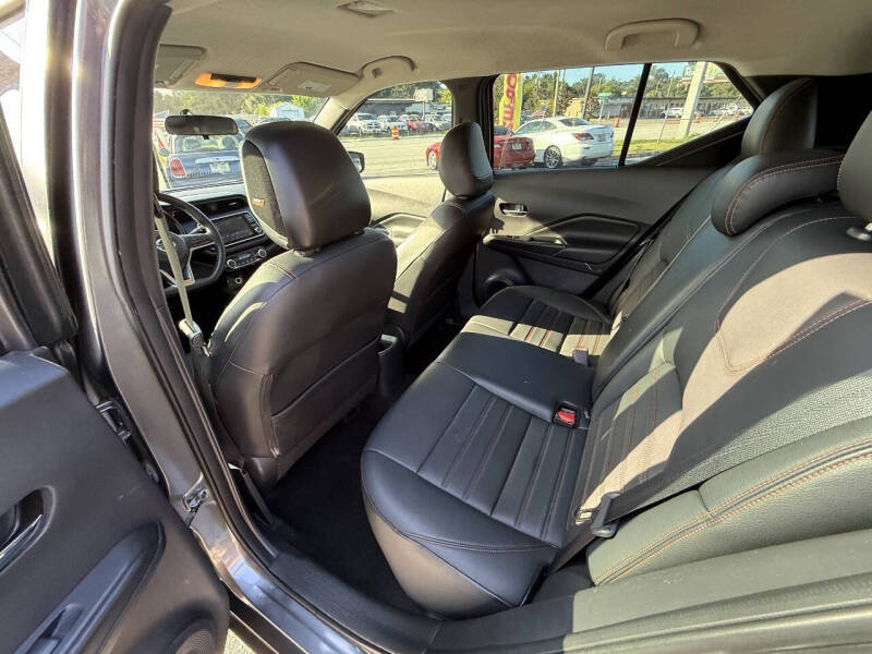 2019 Nissan Kicks SR