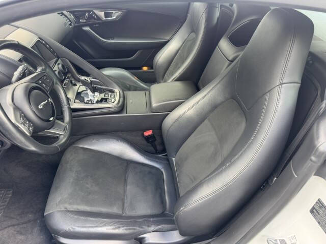 2017 Jaguar F-TYPE Premium