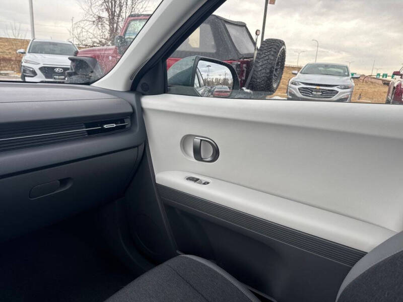 2026 Hyundai Ioniq 5 SE Standard Range