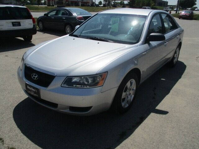 2008 Hyundai Sonata for sale at King's Kars in Marion IA