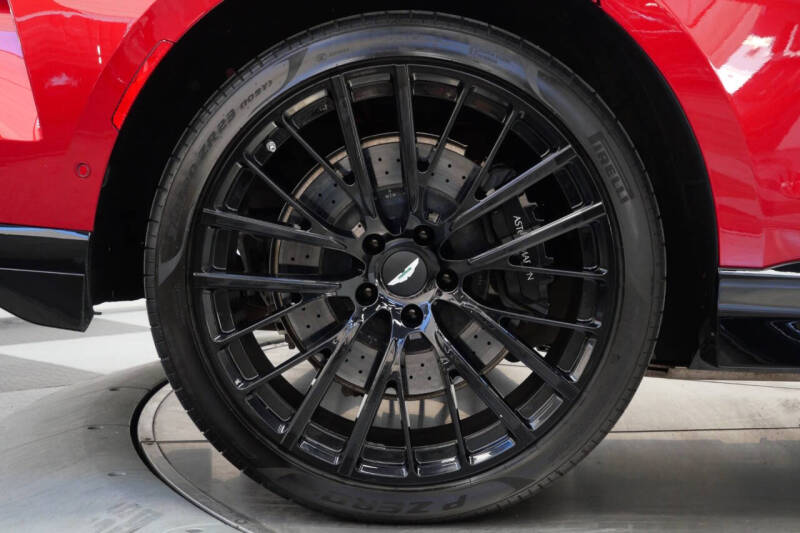 2023 Aston Martin DBX 707