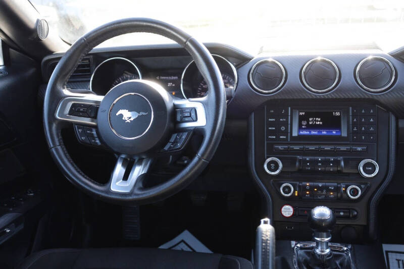 2015 Ford Mustang V6