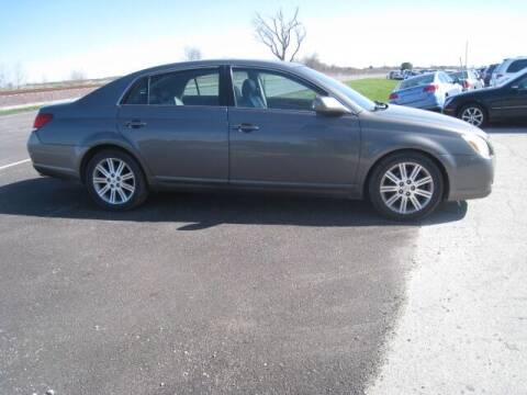 2006 Toyota Avalon for sale at BEST CAR MARKET INC in Mc Lean IL