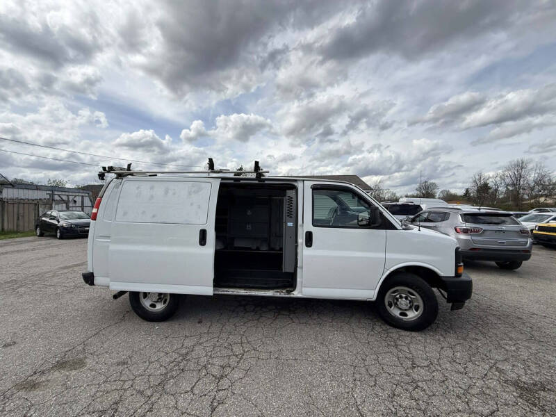 2017 Chevrolet Express 2500