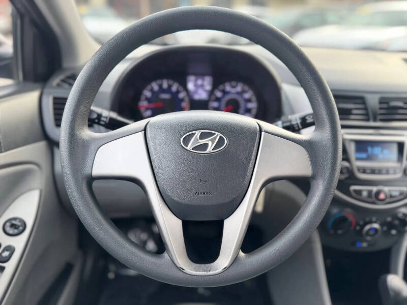 2016 Hyundai Accent SE