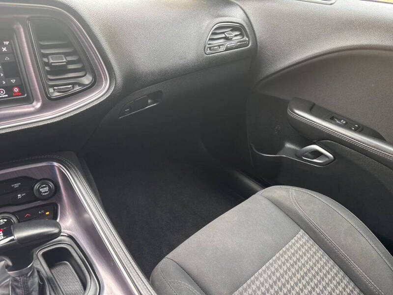 2018 Dodge Challenger SXT