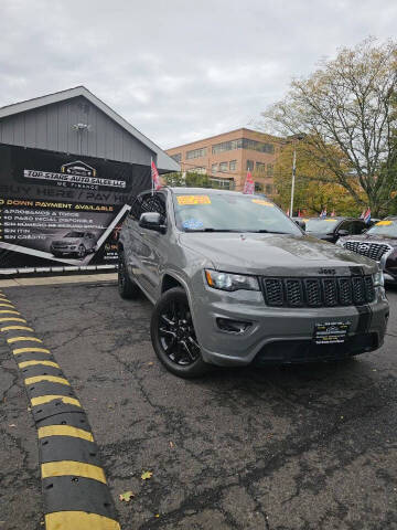 2019 Jeep Grand Cherokee Laredo E