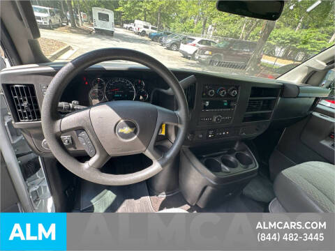 2025 Chevrolet Express LT 3500