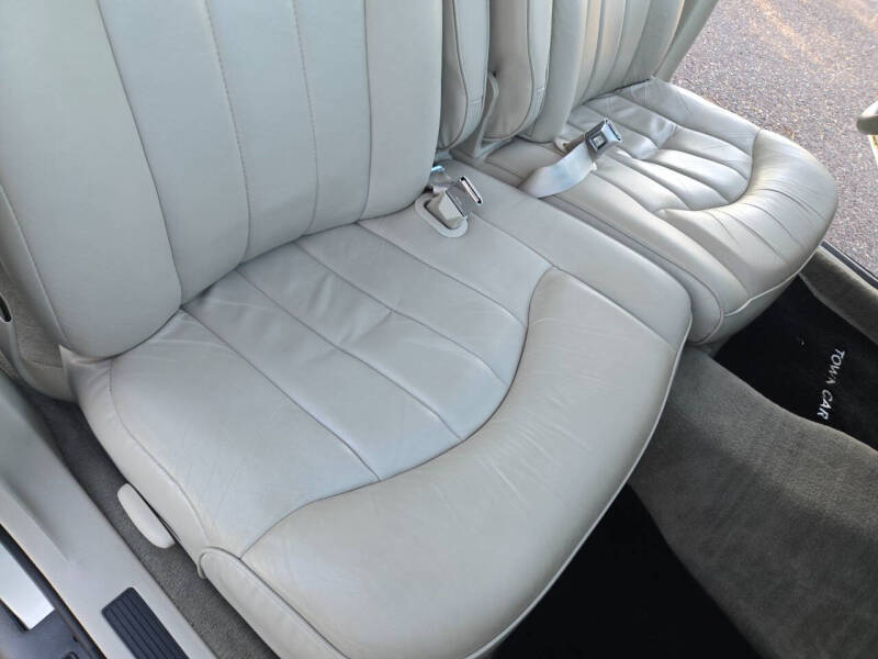 1997 Lincoln Town Car Executive