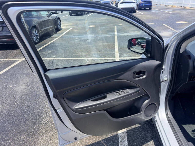 2024 Mitsubishi Mirage ES