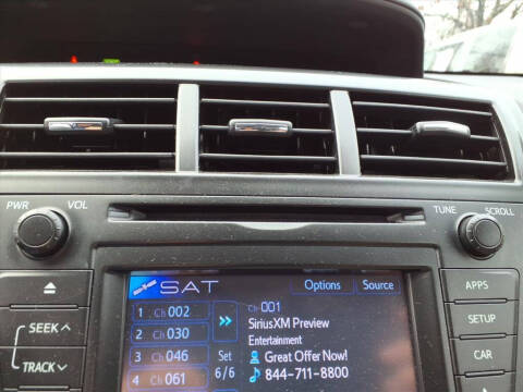 2013 Toyota Prius v Five