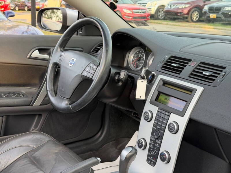 2011 Volvo C70 T5