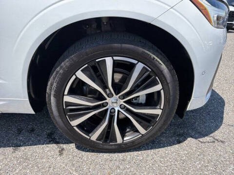 2025 Volvo XC60 B5 Plus Dark Theme