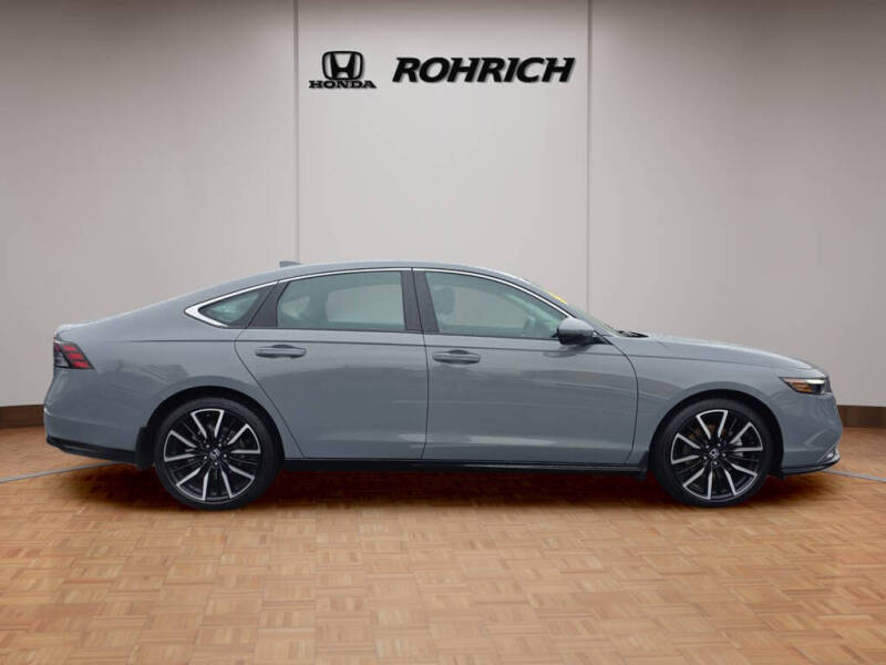 2025 Honda Accord Hybrid Touring