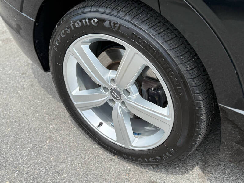 2019 Audi e-tron quattro Premium Plus