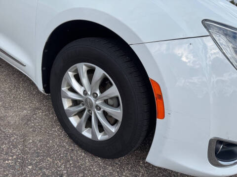 2017 Chrysler Pacifica Touring Plus