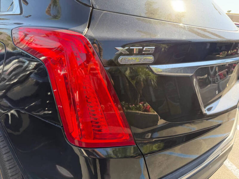 2017 Cadillac XT5 Luxury