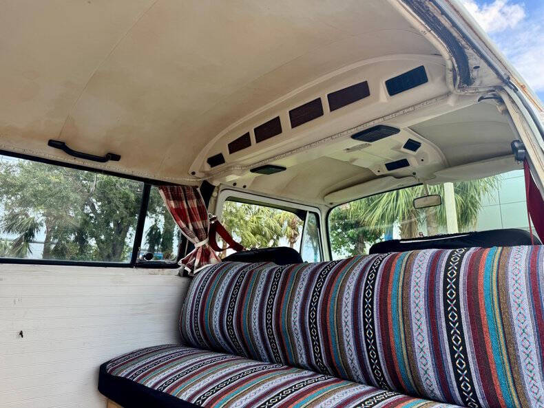 1974 Volkswagen Bus