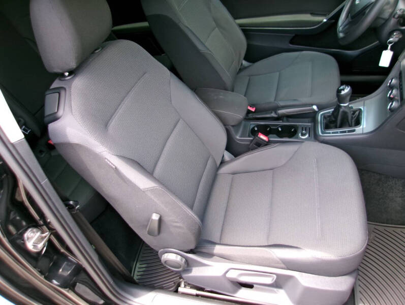 2015 Volkswagen Golf TSI Launch Edition