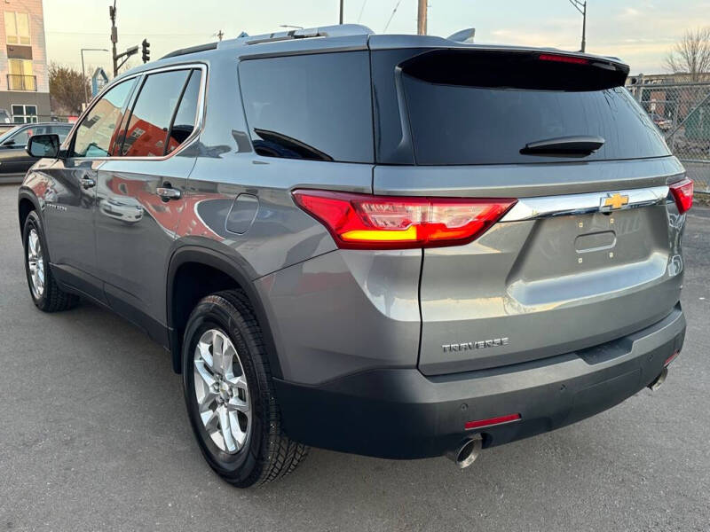2018 Chevrolet Traverse LT Cloth