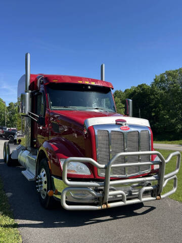 2015 Peterbilt 579 Sleeper Tractor