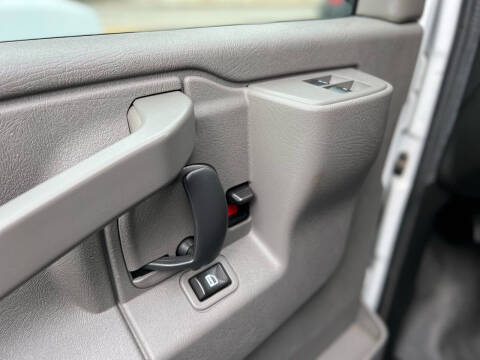 2017 Chevrolet Express 2500