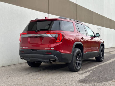 2023 GMC Acadia AT4