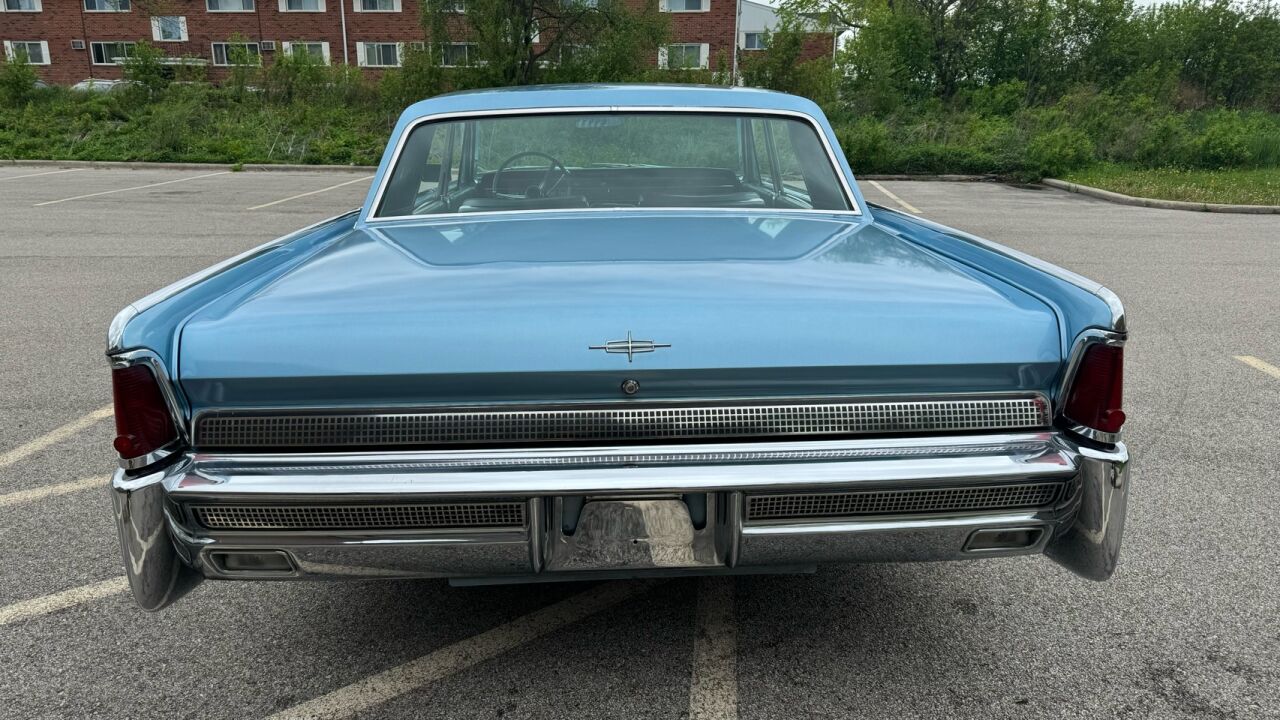 1964 Lincoln Continental 30