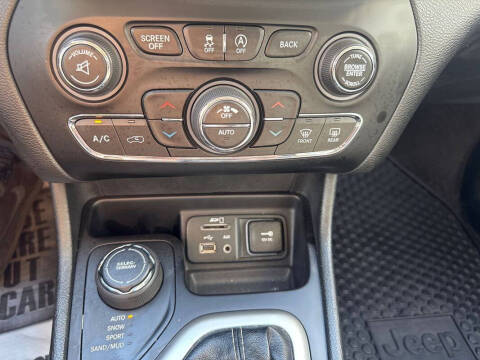 2018 Jeep Cherokee Latitude Plus