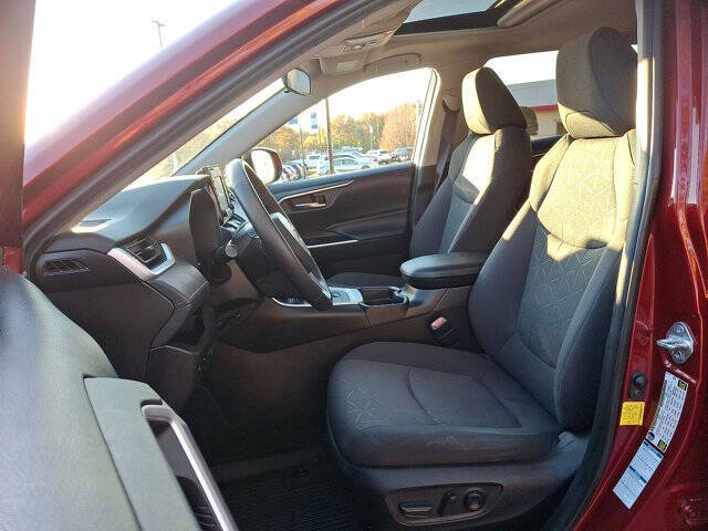 2021 Toyota RAV4 Hybrid XLE