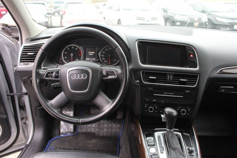 2012 Audi Q5 2.0T quattro Premium Plus
