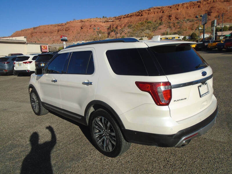 2017 Ford Explorer Platinum