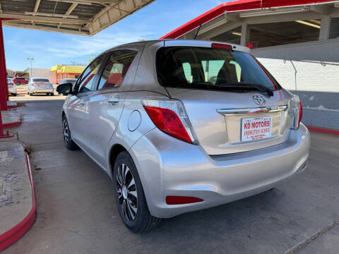 2013 Toyota Yaris 5-Door LE