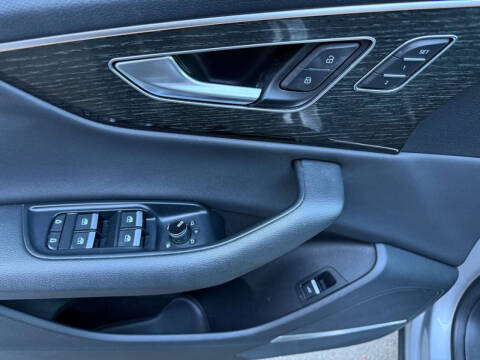 2019 Audi Q8 quattro Premium Plus 55 TFSI