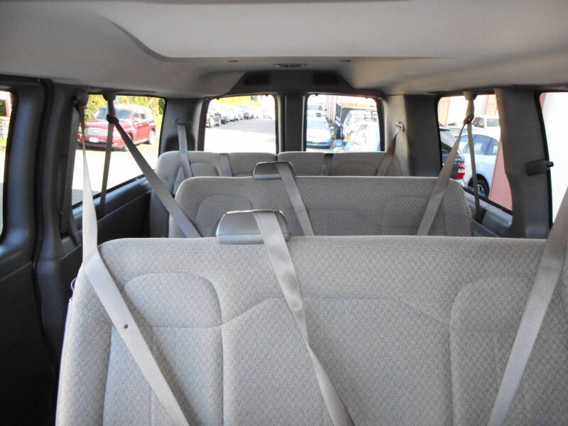 2017 Chevrolet Express LT 3500