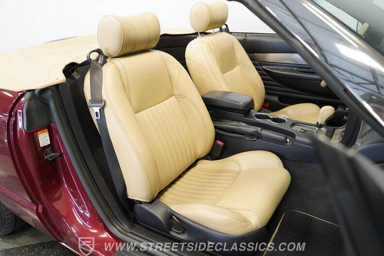 2004 Ford Thunderbird Deluxe