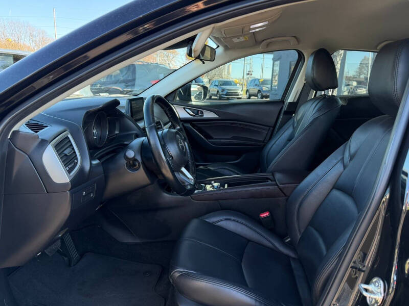 2018 Mazda MAZDA3 Touring