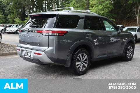 2023 Nissan Pathfinder SL