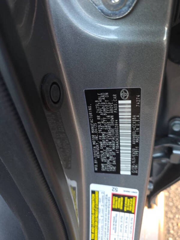 2025 Toyota Camry SE