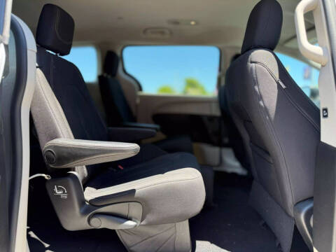 2017 Chrysler Pacifica Touring