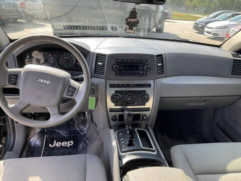2005 Jeep Grand Cherokee Laredo