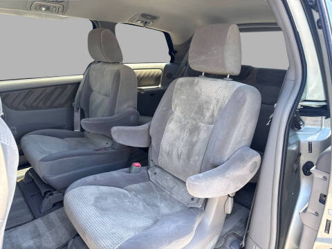 2009 Toyota Sienna LE 7-Passenger
